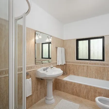 Casa Luzerna Карвоейру