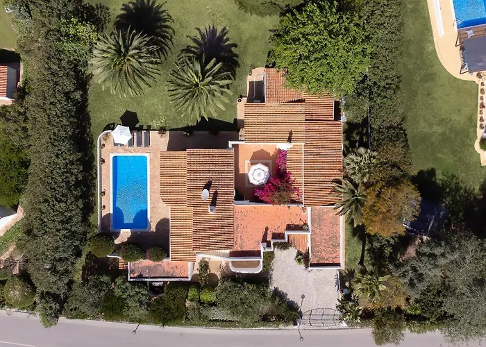 Casa Luzerna Carvoeiro (Lagoa)