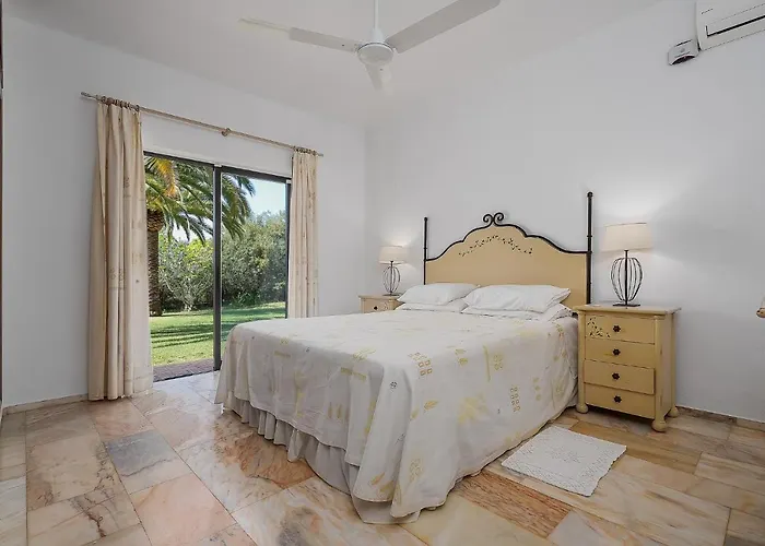 Casa Luzerna * Carvoeiro (Lagoa)